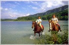 Randonn�e � cheval au bord du lac de Bonlieu&nbsp; - �&nbsp;Comit� D�partemental du Tourisme